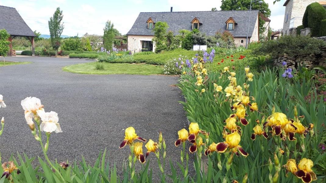 Le Mazet D'Olt Bed & Breakfast Altillac Ngoại thất bức ảnh