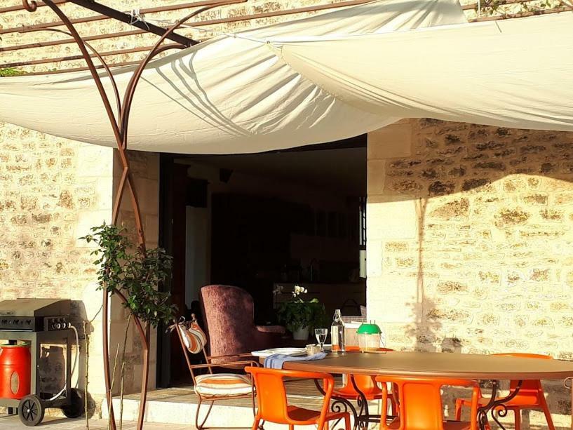Le Mazet D'Olt Bed & Breakfast Altillac Ngoại thất bức ảnh